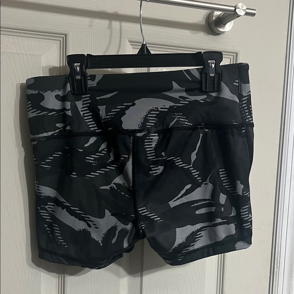Adidas Black and Gray Patterned Shorts - Picture 3 of 3